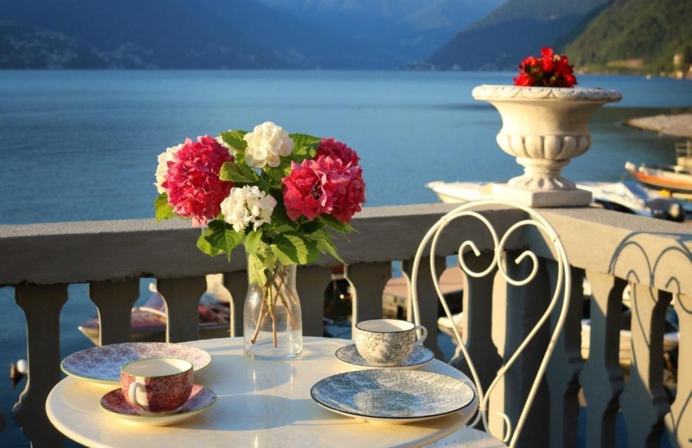 Ortensie & Oleandri Al Lago - By Myhomeincomo Argegno Extérieur photo